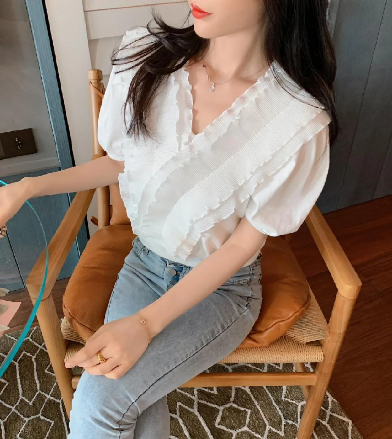 Summer New French Women Top New V Neck Chic Ruffle Patchwork Retro Short White Camicetta Puff Short Sleeve Pieghettata 1